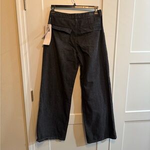 Elegant Charcoal Wide-Leg Jeans